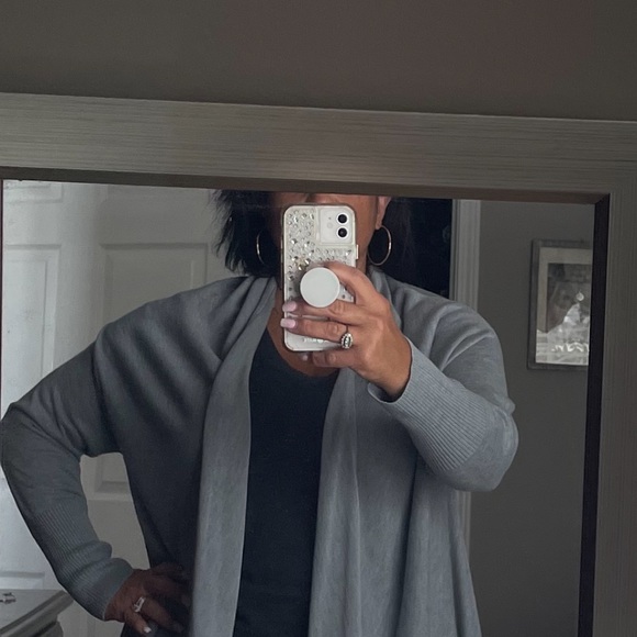 NWOT GRAY OPEN KNIT CARDIGAN - Picture 4 of 9